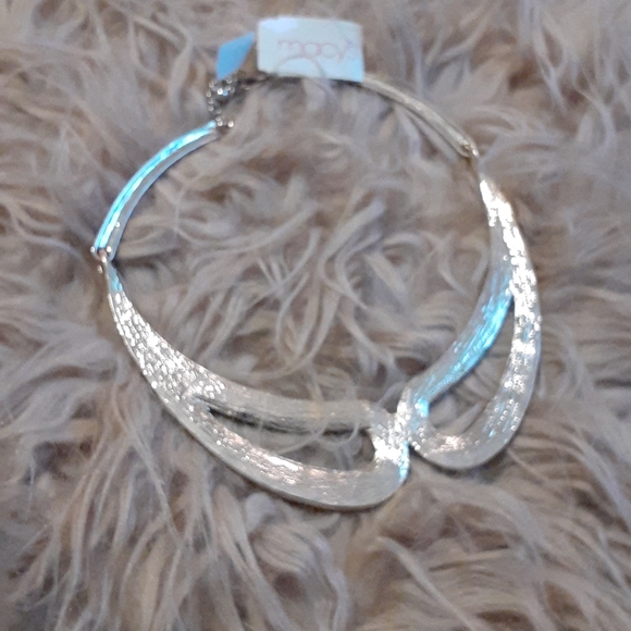 Necklace - Picture 2 of 3